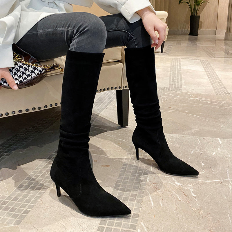 Damenstiefel mit spitzer Zehenpartie und Stilettoabsatz
