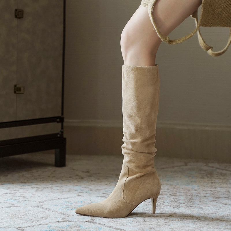 Damenstiefel mit spitzer Zehenpartie und Stilettoabsatz