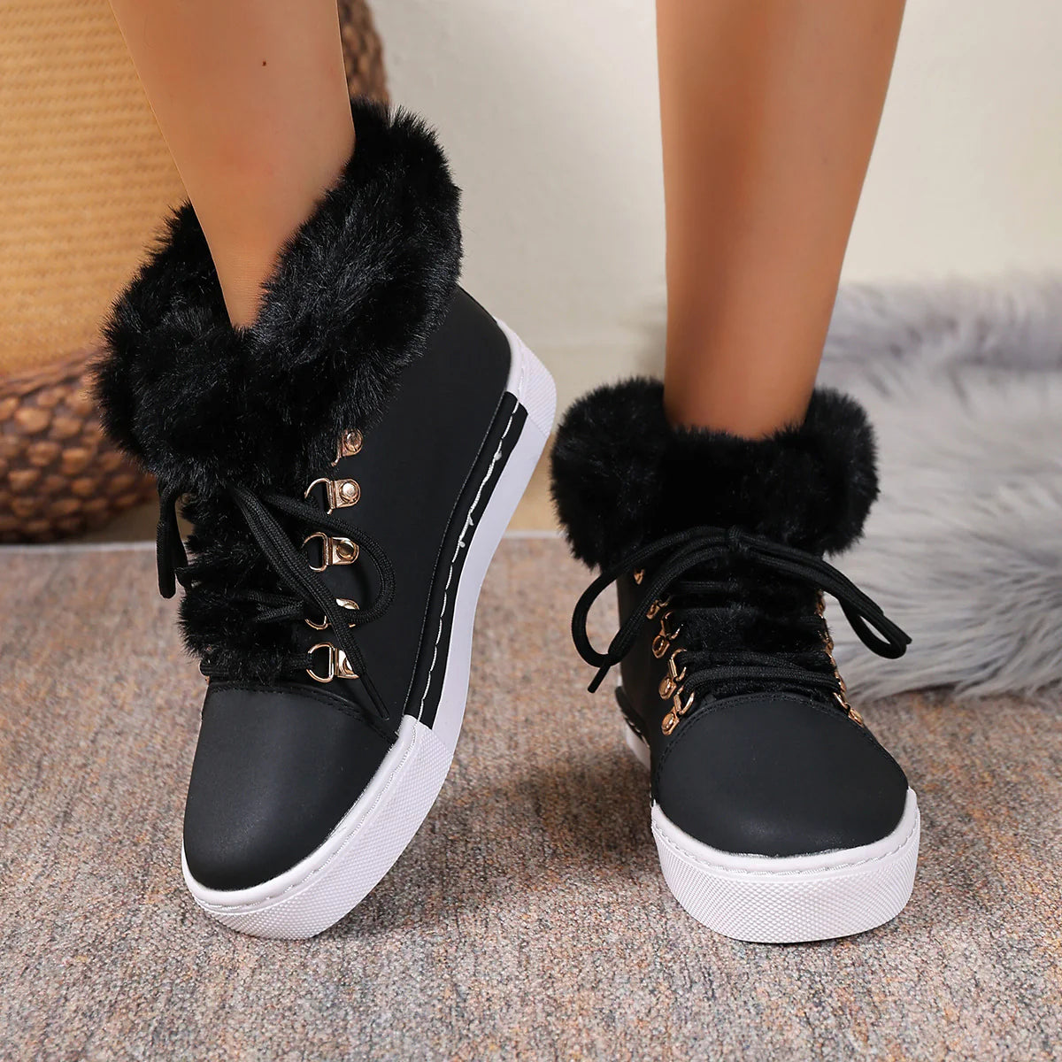 Women's Large Plush Thickened Martin Boots