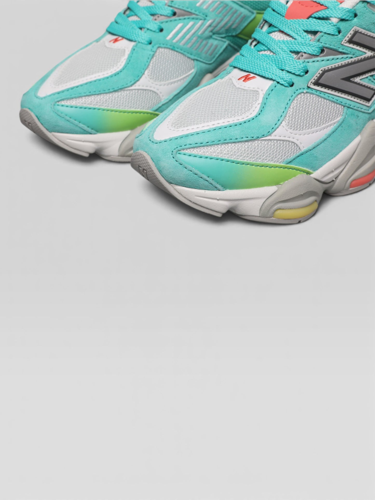 NB 9060 Cyan Burst