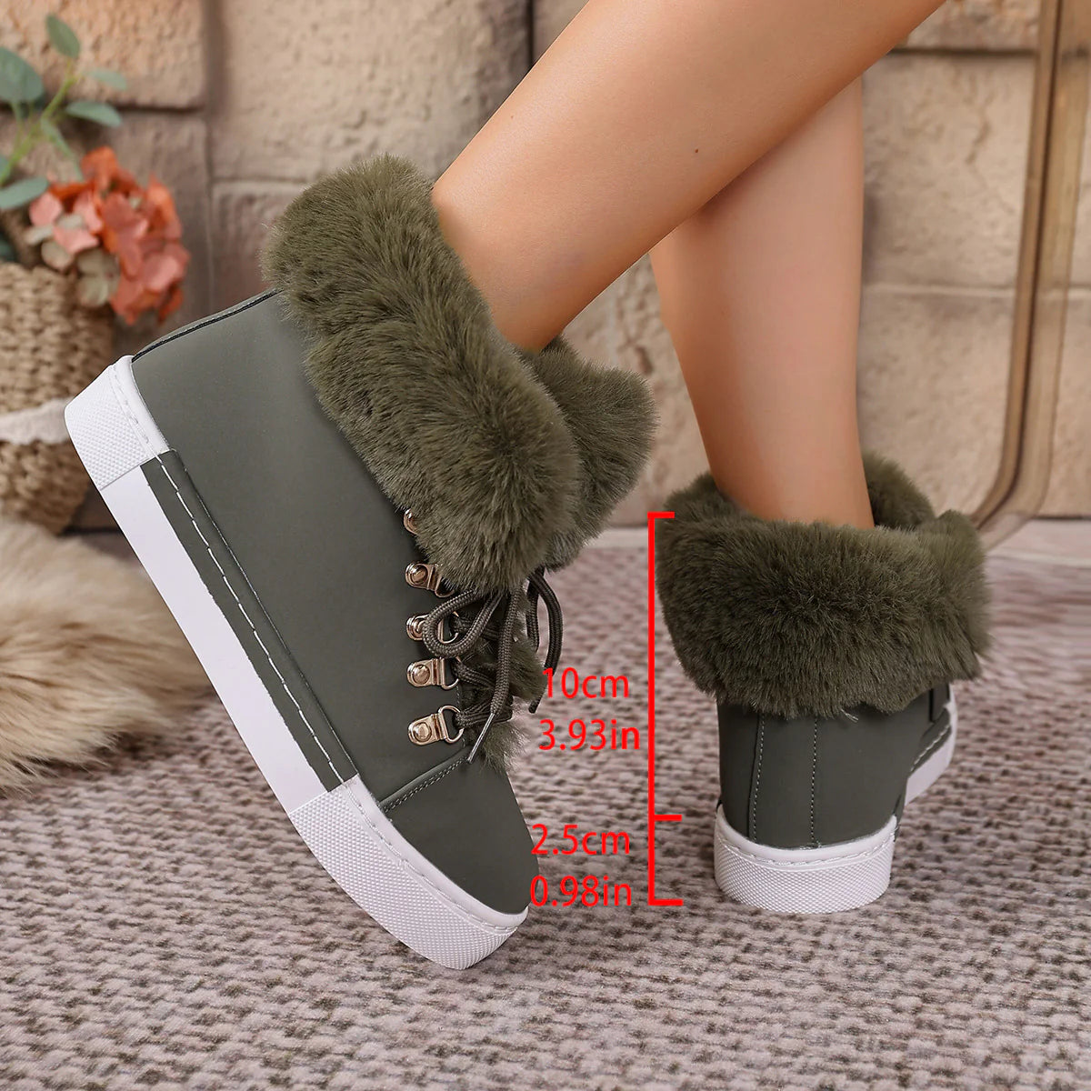 Women's Large Plush Thickened Martin Boots